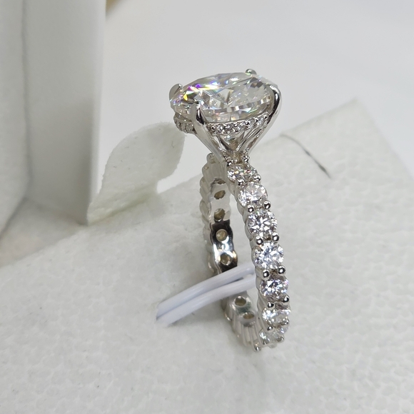 4CTW Moissanite Halo Cut .4 Prong S925 Silver Ring - Picture 7 of 9